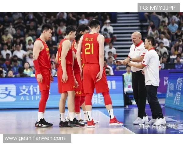 姚明领衔中国篮球梦之队展现团结与拼搏精神的精彩瞬间